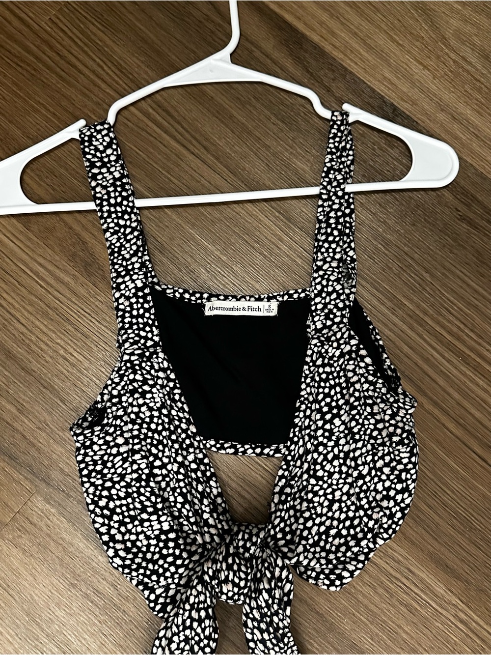 Abercrombie & Fitch Black and White Dotted Tie-Front Tank
